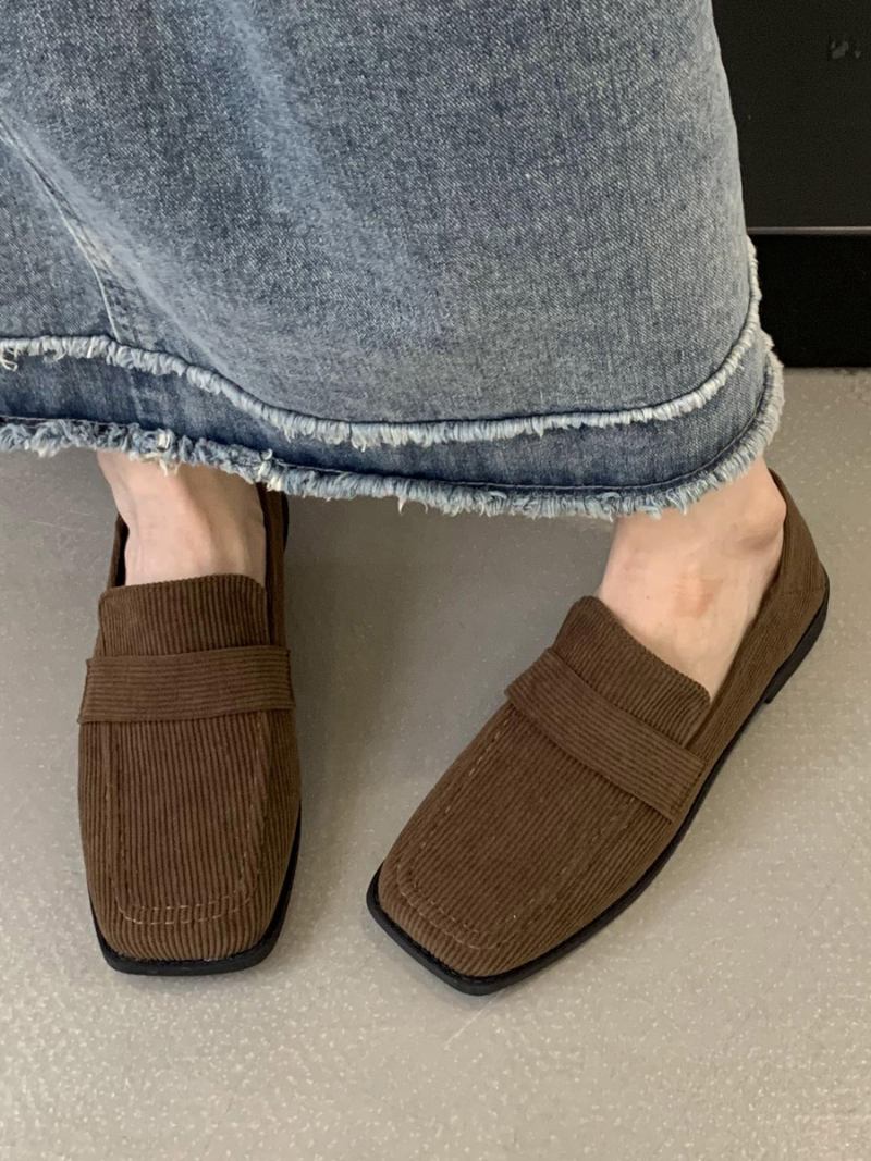 Mocassins Superiores Femininos Micro Camurça Plana - Café Marrom
